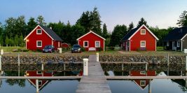 How to Match Dock Materials With Your Lakeside Cottage Style